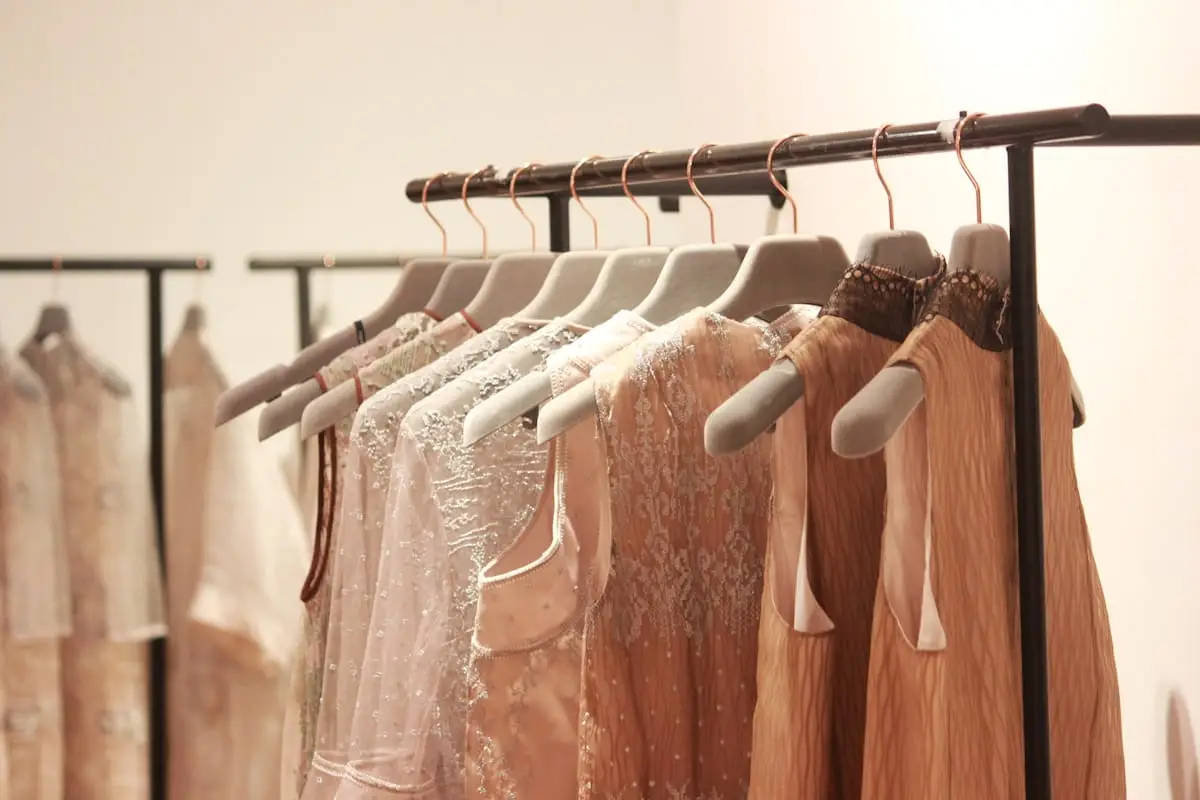 Klassinen Valkoinen – Ivorysolenatelier